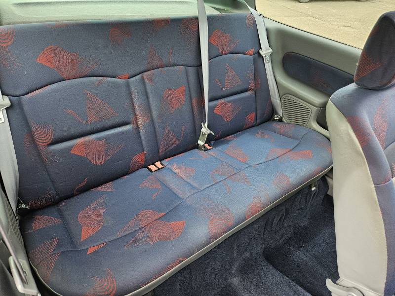 RENAULT CLIO.  1L2 ESSENCE   137 182KM