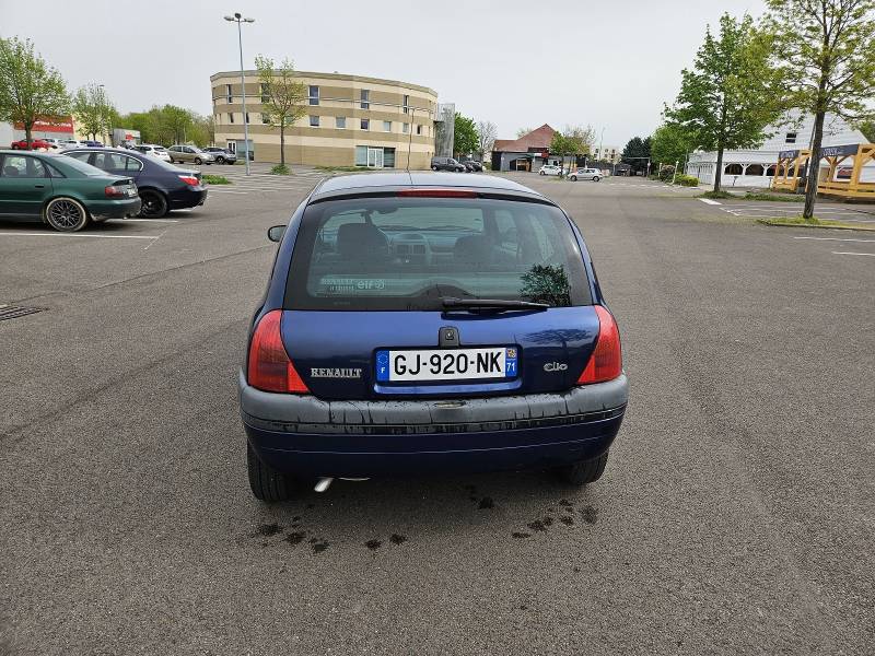 RENAULT CLIO.  1L2 ESSENCE   137 182KM